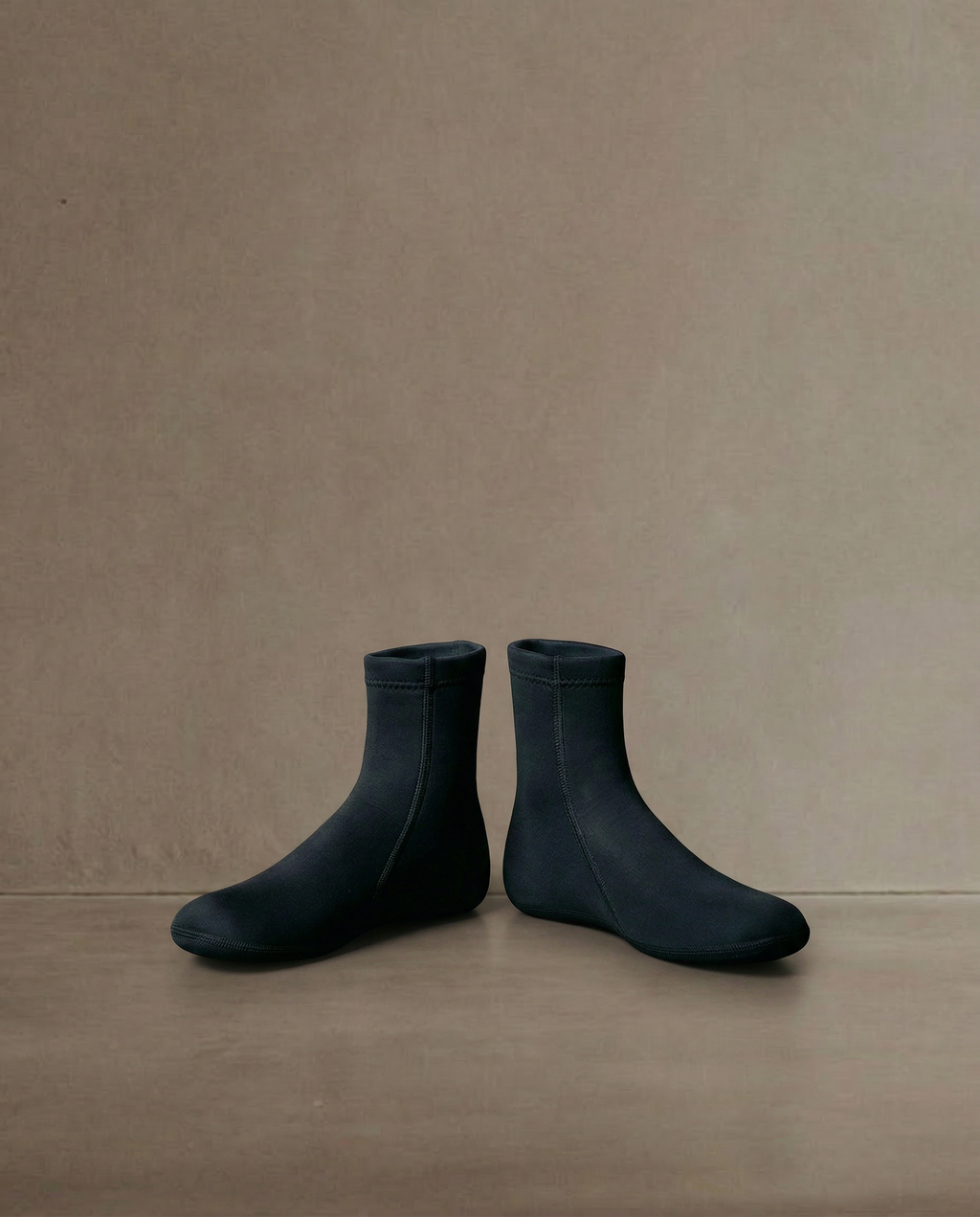 NEOPRENE FOOTWEAR